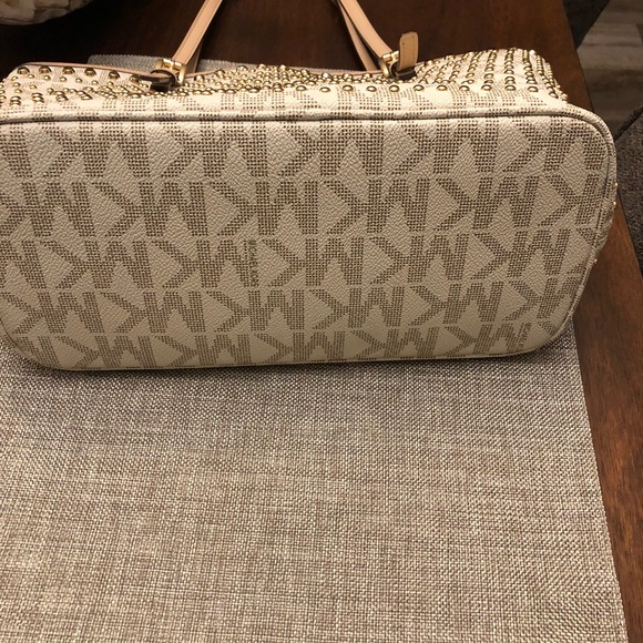 SOLD- Authentic Michael Kors tote - Picture 4 of 5